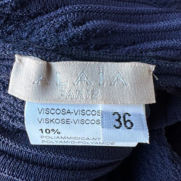 ALAÏA Navy Fitted Mini Dress with Zig-zag Waist and Pleated Skirt - Picture 11 of 13